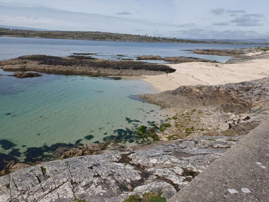 Curlews Rest - Gateway To The Aran Islands Apartment Galway Ngoại thất bức ảnh
